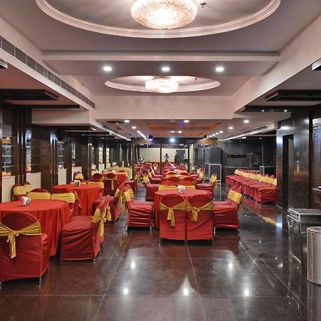 Hotel Palmdale Zirakpur 외부 사진