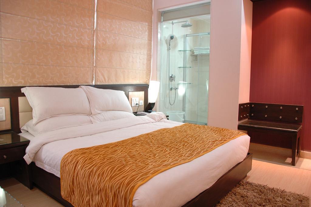Hotel Palmdale Zirakpur 외부 사진